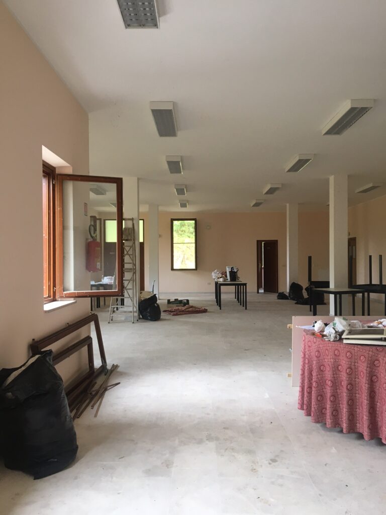 Sala ristorante prima della della ristrutturazione del campeggio